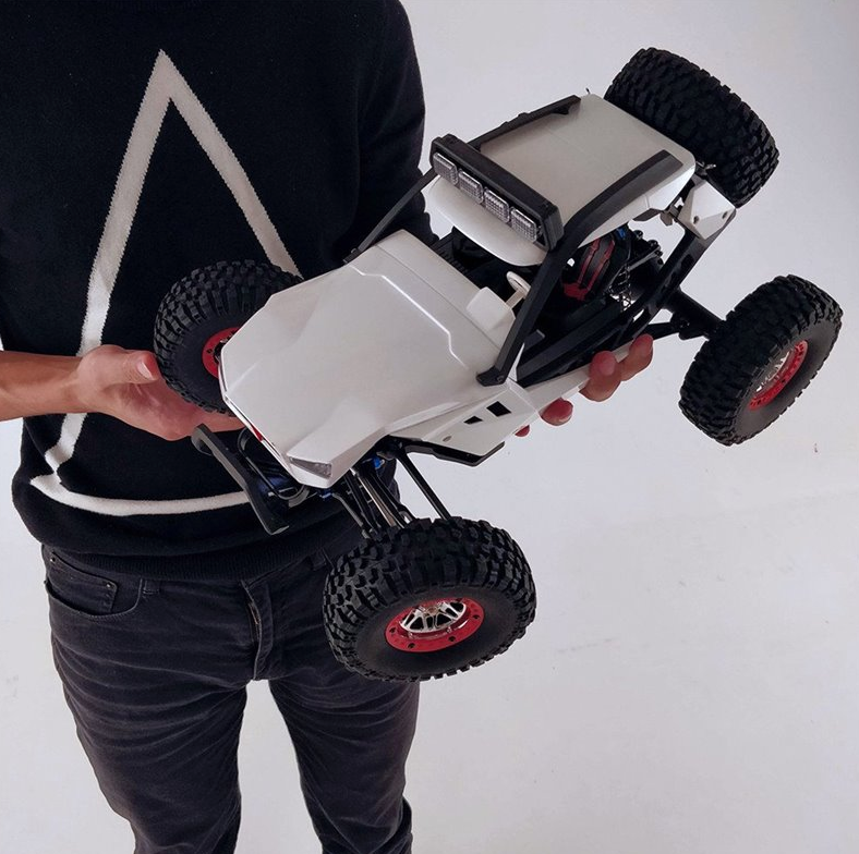 Crea un circuito para coches RC Crawler para combatir el Coronavirus