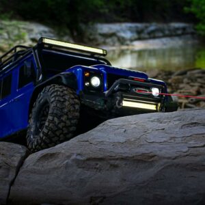 winch o cabrestante para coche teledirigido 4x4 de la marca traxxas que demuestra los accesorios rc disponibles para esta categoría