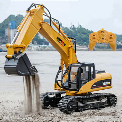 Excavadora RC Huina 1535 15 canales 1/14