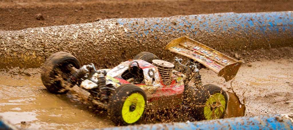 Cómo limpiar un coche RC correctamente y alargar su vida útil
