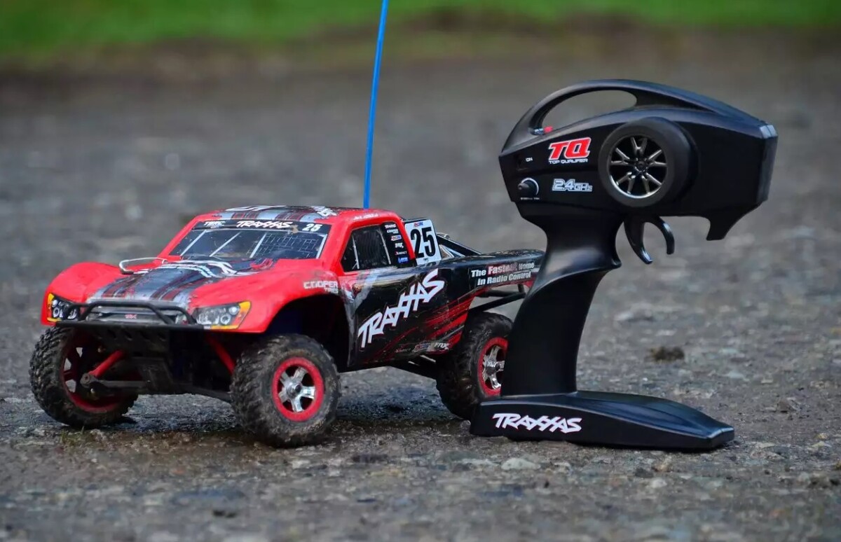 mi coche rc no gira